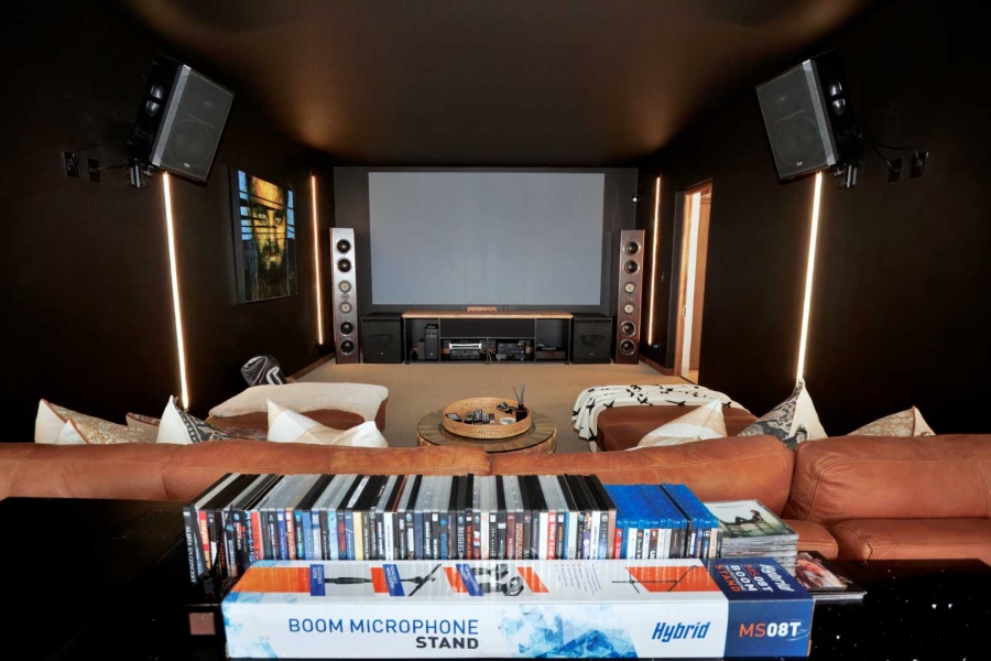 4 Bedroom Property for Sale in Stilbaai Wes Western Cape